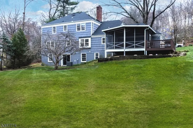 $950,000 | 6 Rolling Hill Drive, Morristown, NJ 07960