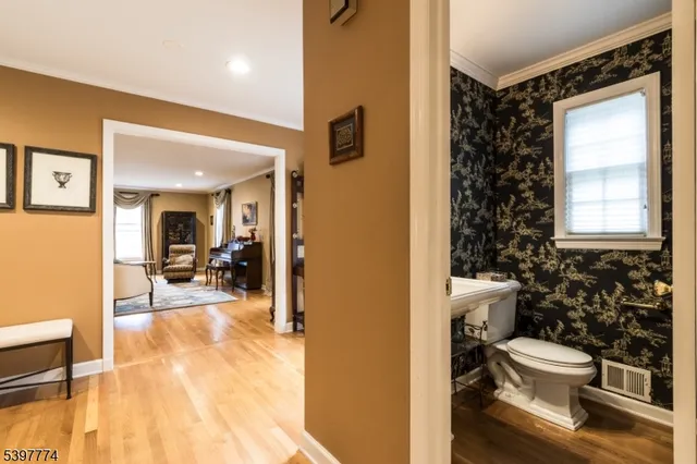 $950,000 | 6 Rolling Hill Drive, Morristown, NJ 07960