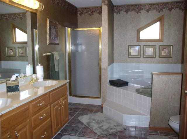 30886 Ridgeview Drive Elkhart, IN 46517 - Photo 8 of 11