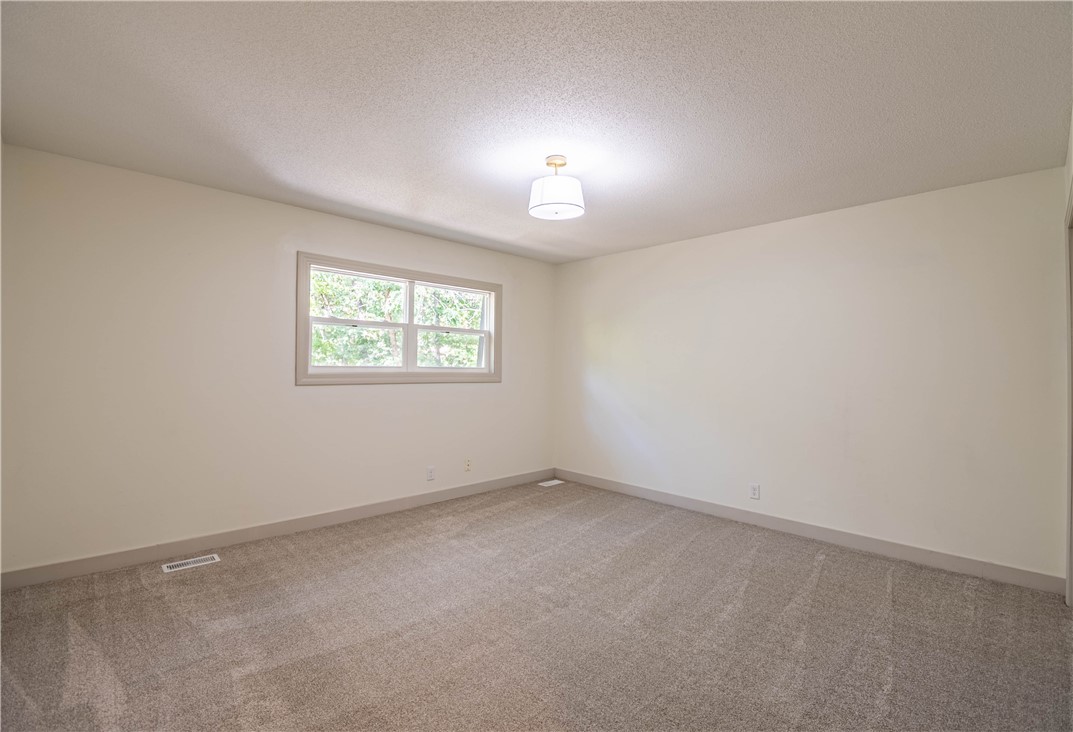 128 Hightide Drive Decatur, IL 62521 - Photo 23 of 33