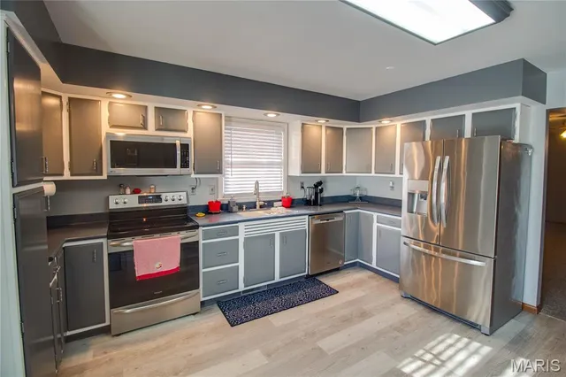 $349,900 | 7067 Oak Avenue, Raymond, IL 62560