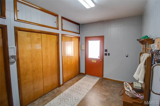 $349,900 | 7067 Oak Avenue, Raymond, IL 62560