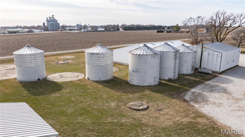 7067 Oak Avenue Raymond, IL 62560 - Photo 6 of 97