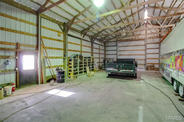 $349,900 | 7067 Oak Avenue, Raymond, IL 62560