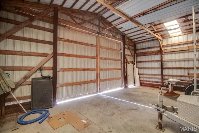 $349,900 | 7067 Oak Avenue, Raymond, IL 62560