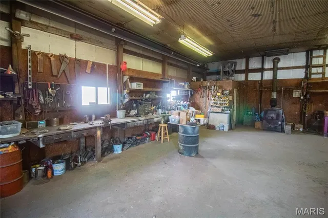 $349,900 | 7067 Oak Avenue, Raymond, IL 62560