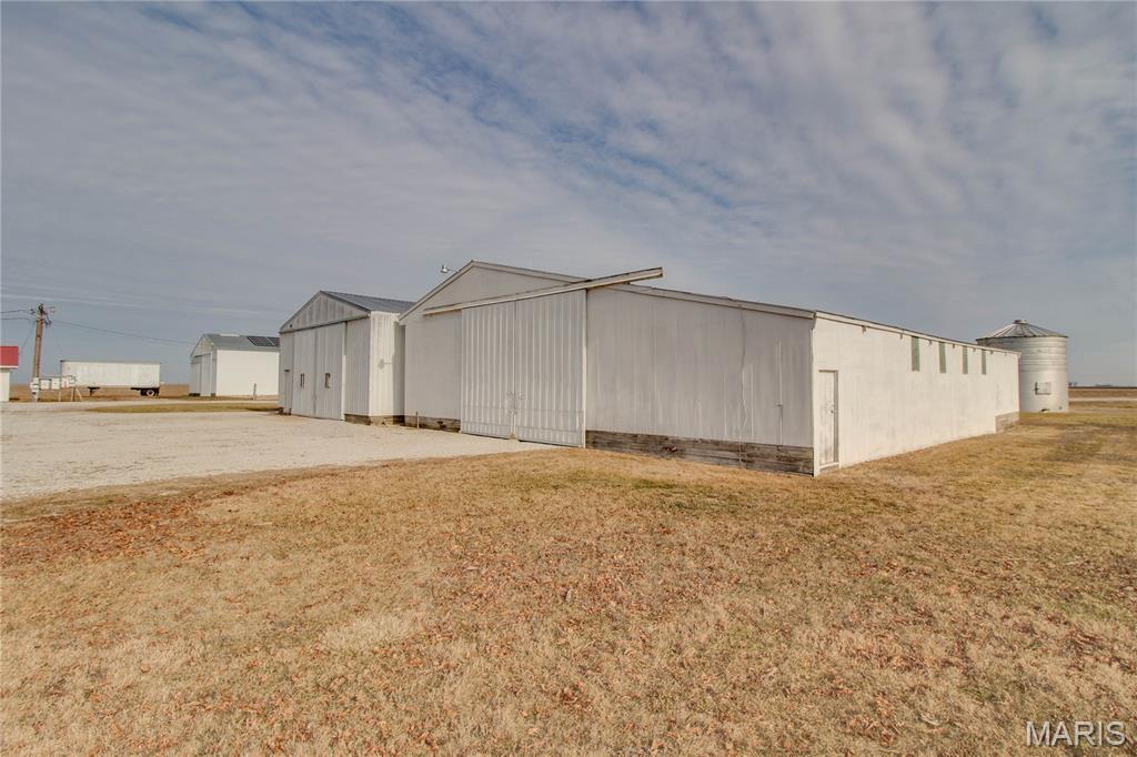 7067 Oak Avenue Raymond, IL 62560 - Photo 92 of 97