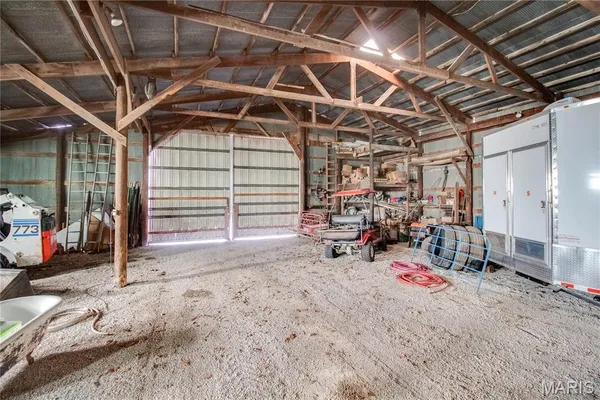 $349,900 | 7067 Oak Avenue, Raymond, IL 62560