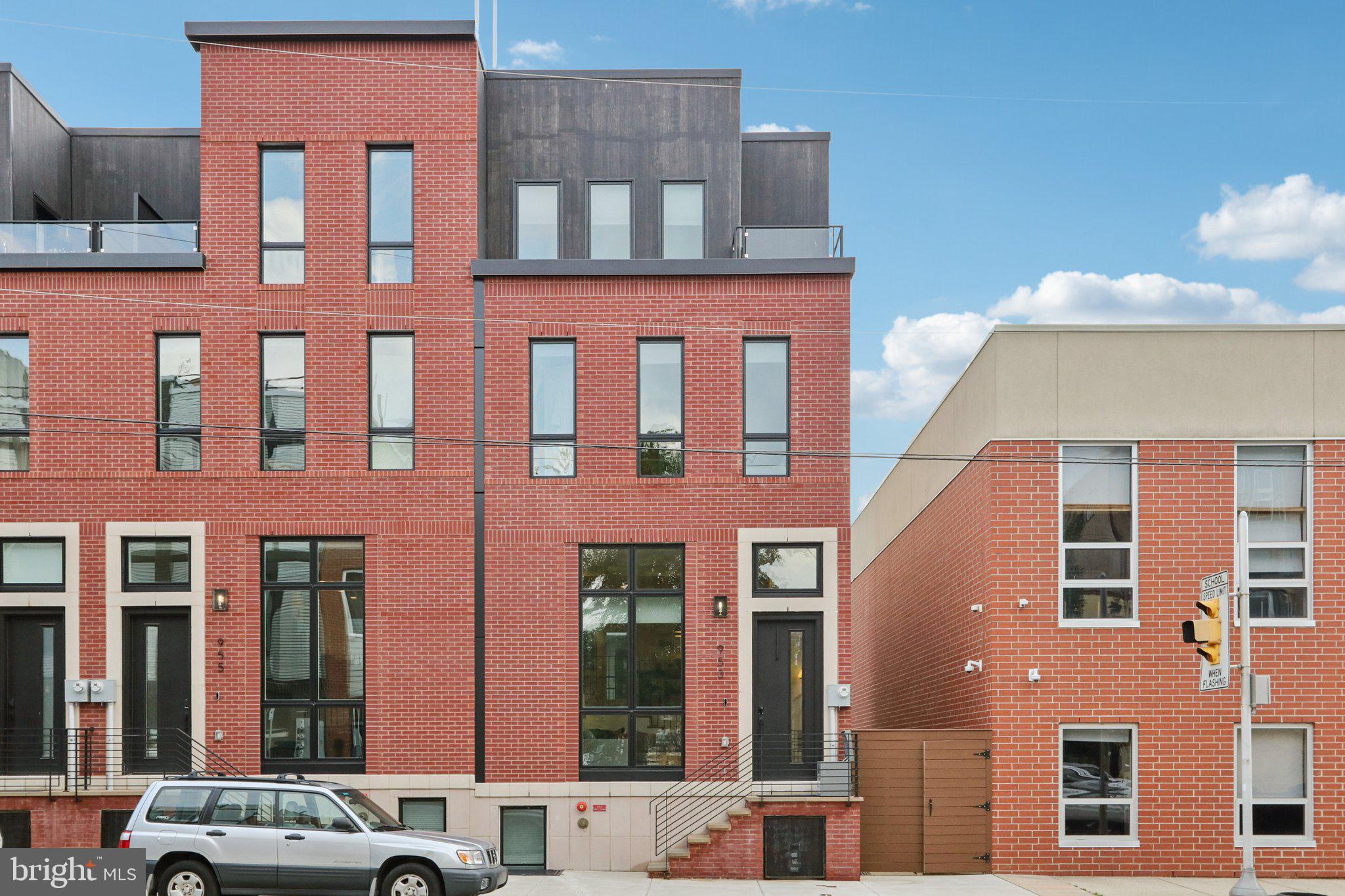 953 North Marshall St  