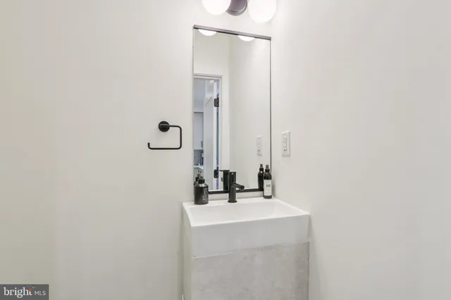 a bathroom with a toilet