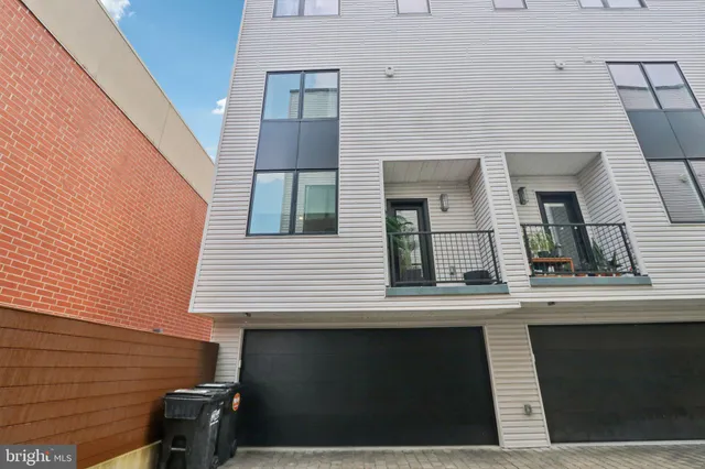 $1,000,000 | 953 North Marshall Street, Philadelphia, PA 19123