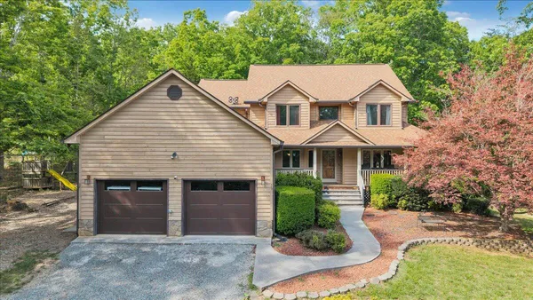 $775,000 | 3490 Pine Drive, Salem, VA 24153