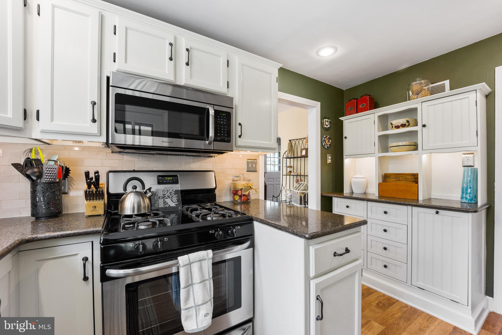 431 Laverock Road Glenside, PA 19038 - Photo 7 of 41 Gallery Image 7