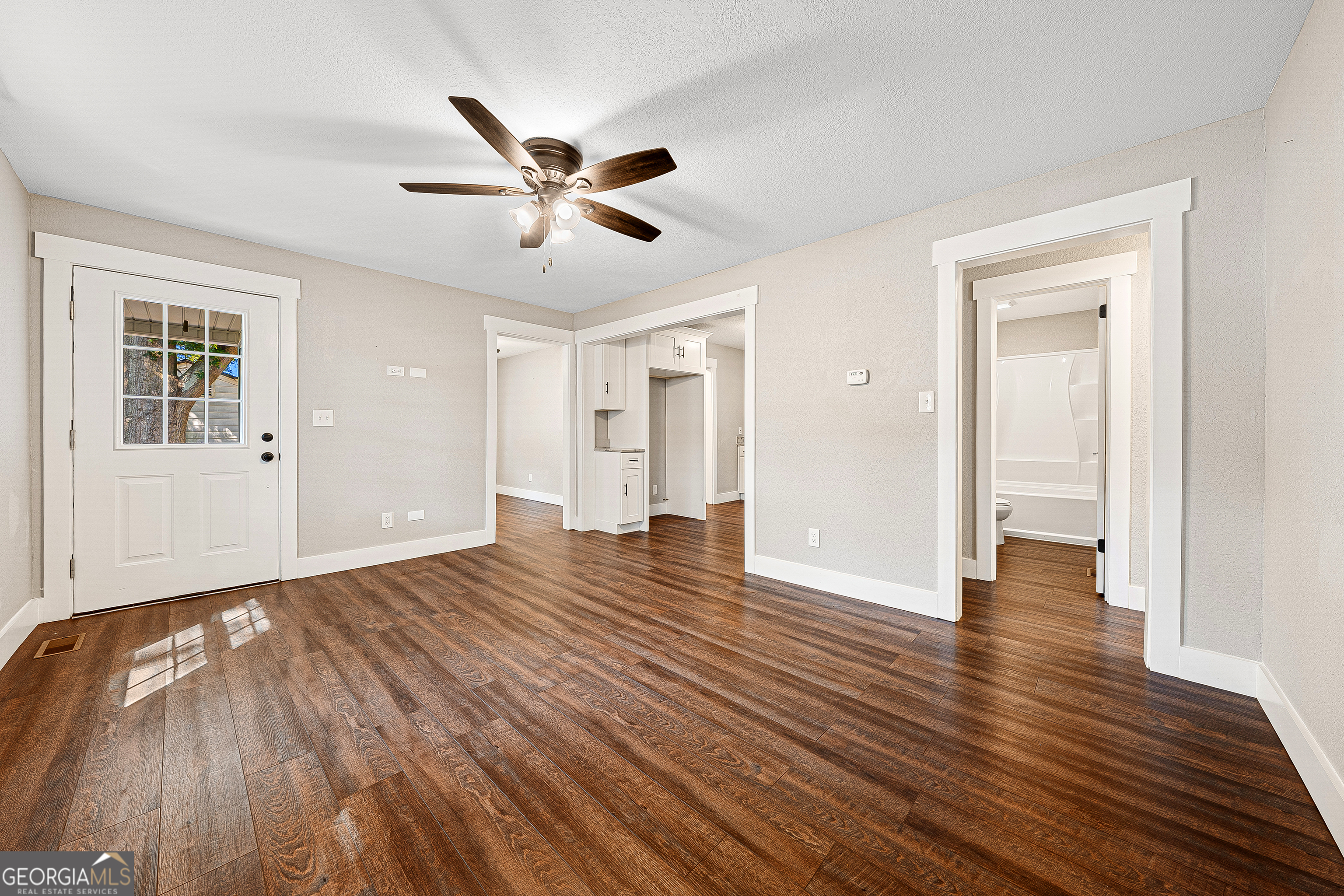 106 Hart Terrace Hartwell, GA 30643 - Photo 4 of 20