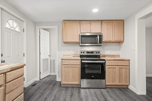 $184,929 | 304 Airport Road, Livingston, TN 38570