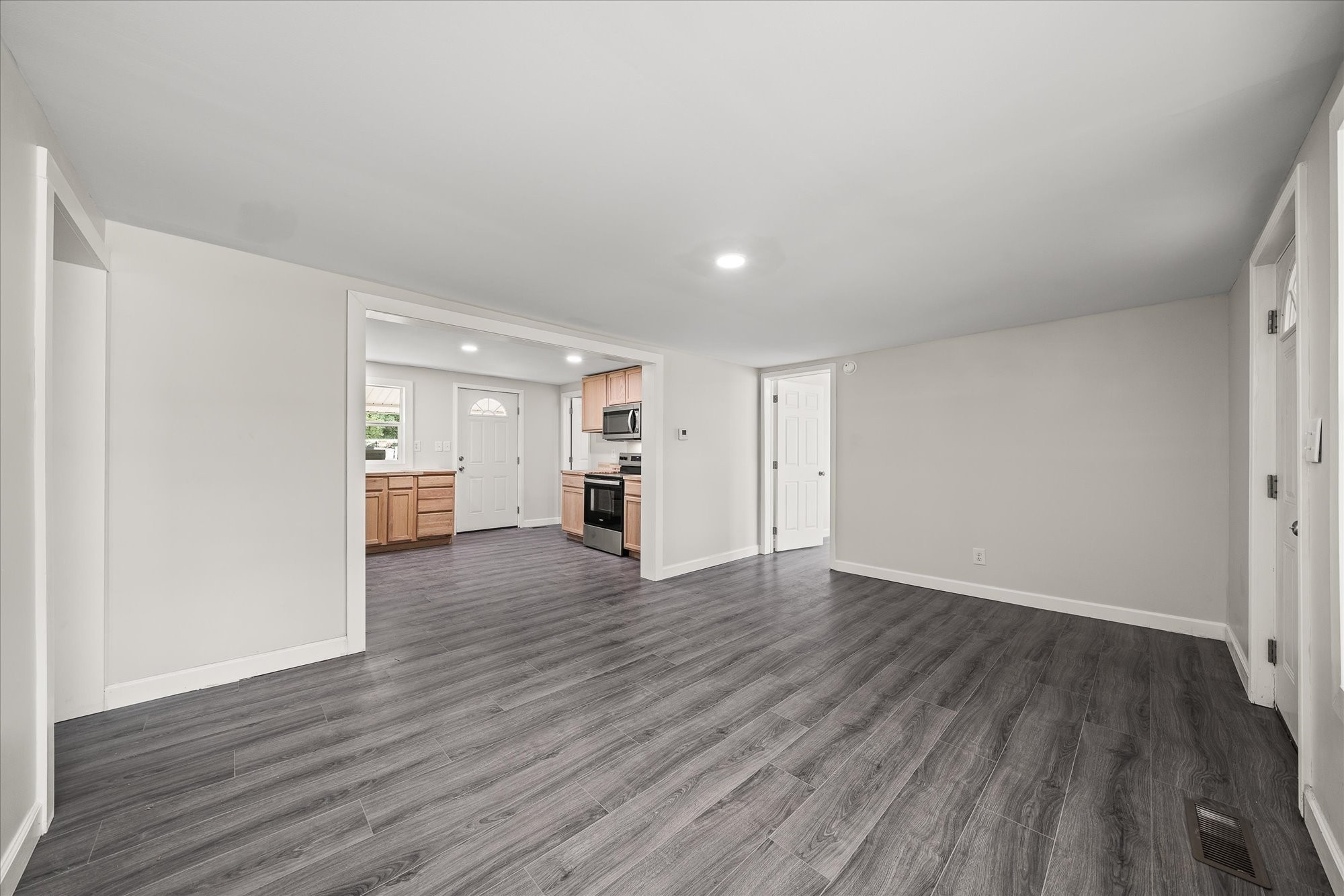 304 Airport Road Livingston, TN 38570 - Photo 3 of 30