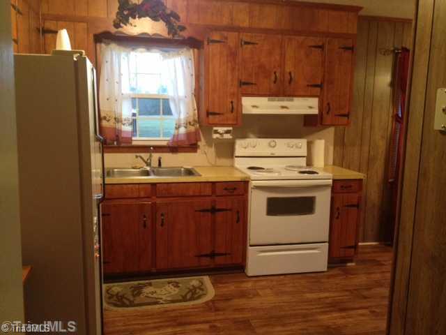 901 Garrison Road Reidsville, NC 27320 - Photo 7 of 15 Kitchen.