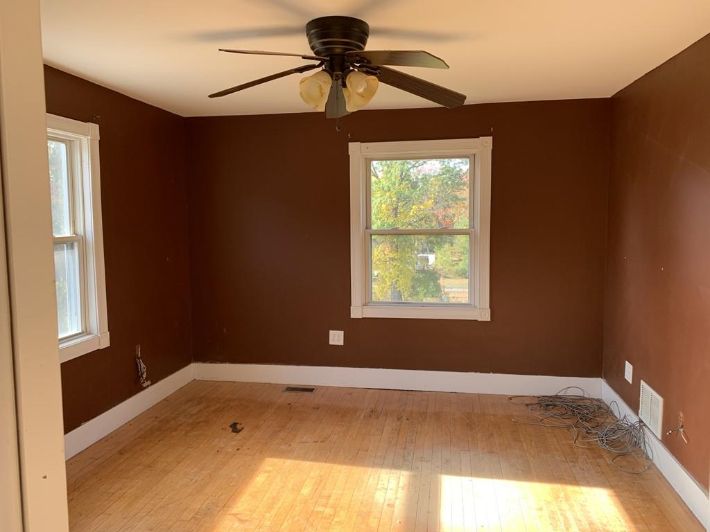 844 Amesbury Road Haverhill, MA 01830 - Photo 4 of 8 Gallery Image 4