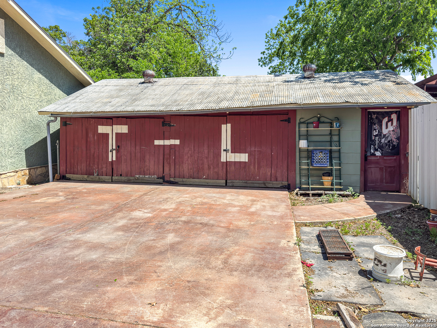 1175 West Coll Street New Braunfels, TX 78130 - Photo 17 of 19