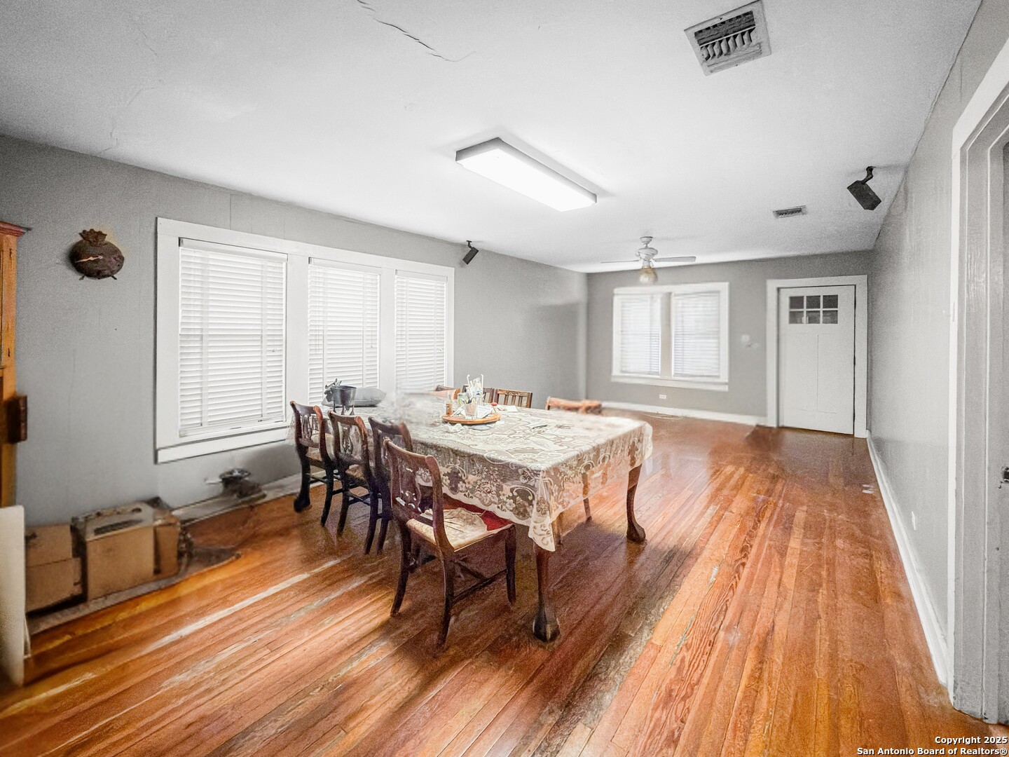 1175 West Coll Street New Braunfels, TX 78130 - Photo 6 of 19