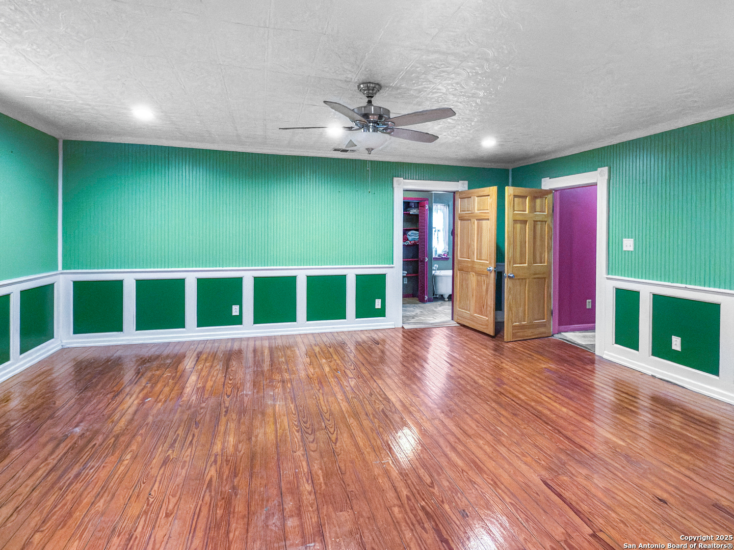 1175 West Coll Street New Braunfels, TX 78130 - Photo 7 of 19