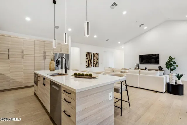 $7,500 | 6323 North 10th Drive, Phoenix, AZ 85013