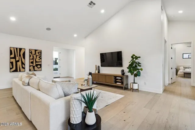 $7,500 | 6323 North 10th Drive, Phoenix, AZ 85013