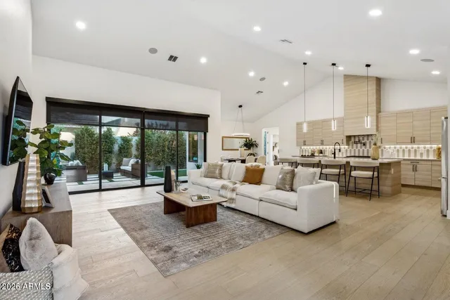 $7,500 | 6323 North 10th Drive, Phoenix, AZ 85013