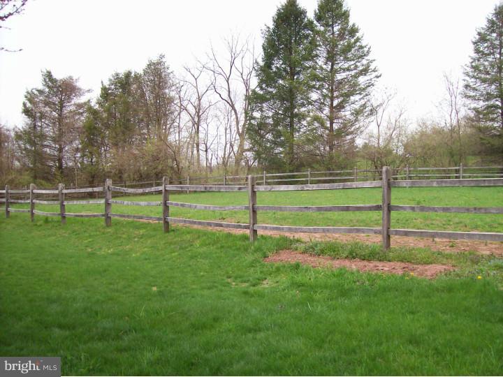 290 Gouglersville Road Reading, PA 19608 - Photo 17 of 18