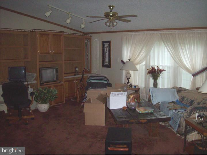 290 Gouglersville Road Reading, PA 19608 - Photo 3 of 18