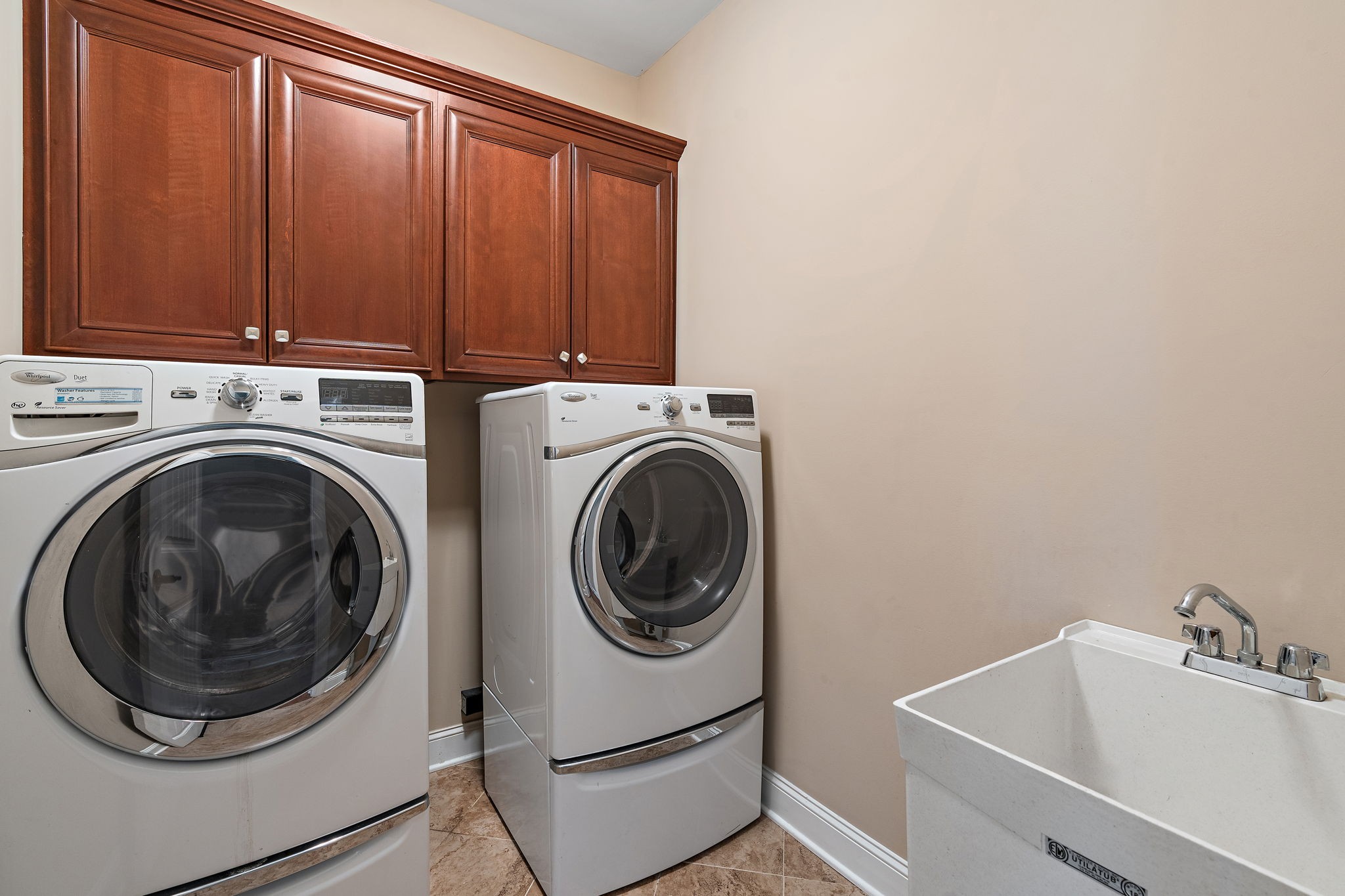 7670 Knobdate Road Smyrna, TN 37167 - Photo 22 of 29 a utility room with dryer and washer