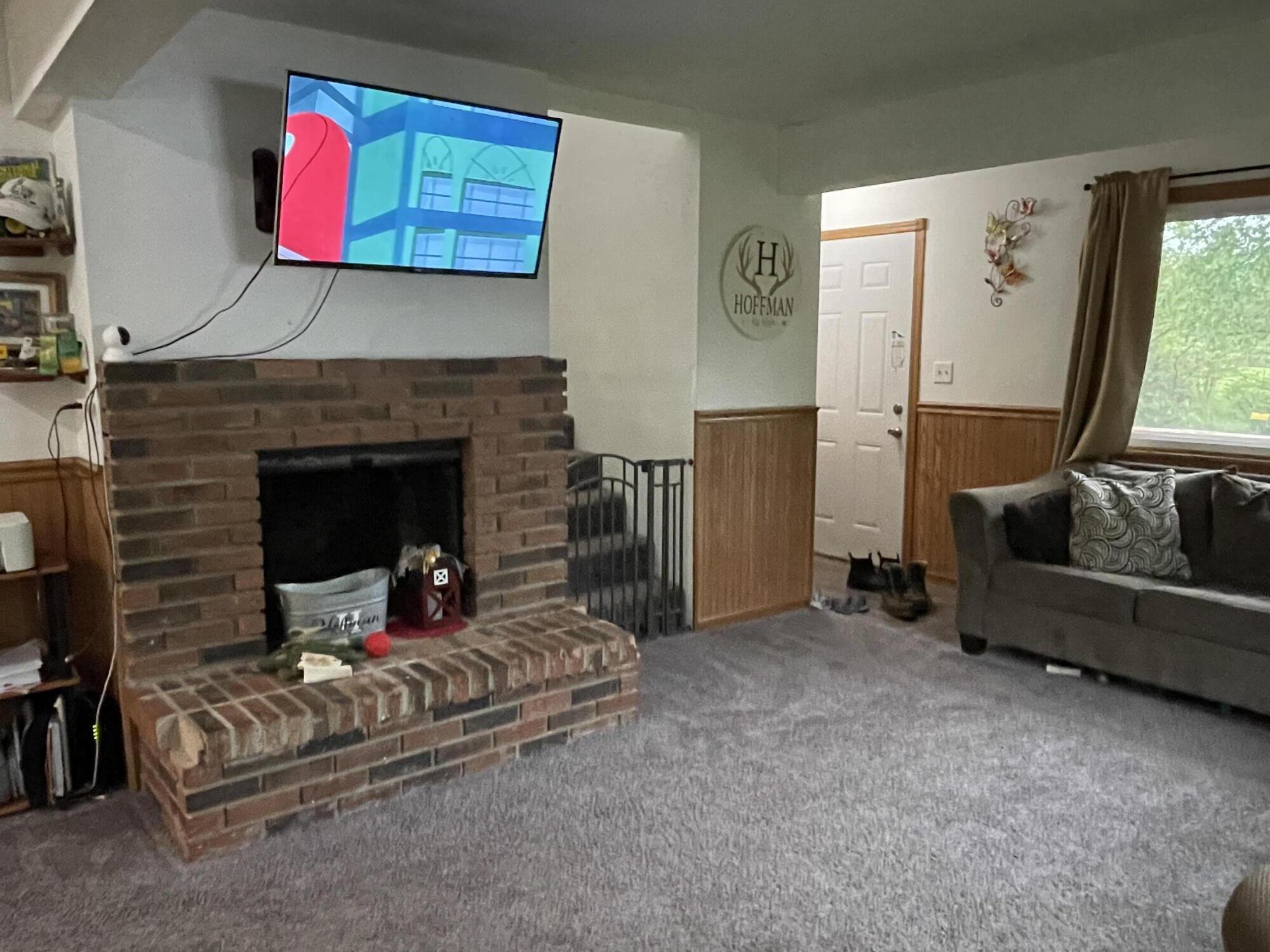 10376 Elm Road Clarksville, MI 48815 - Photo 6 of 17 B968991B-FF5F-4B64-A6D5-A23622820CD2