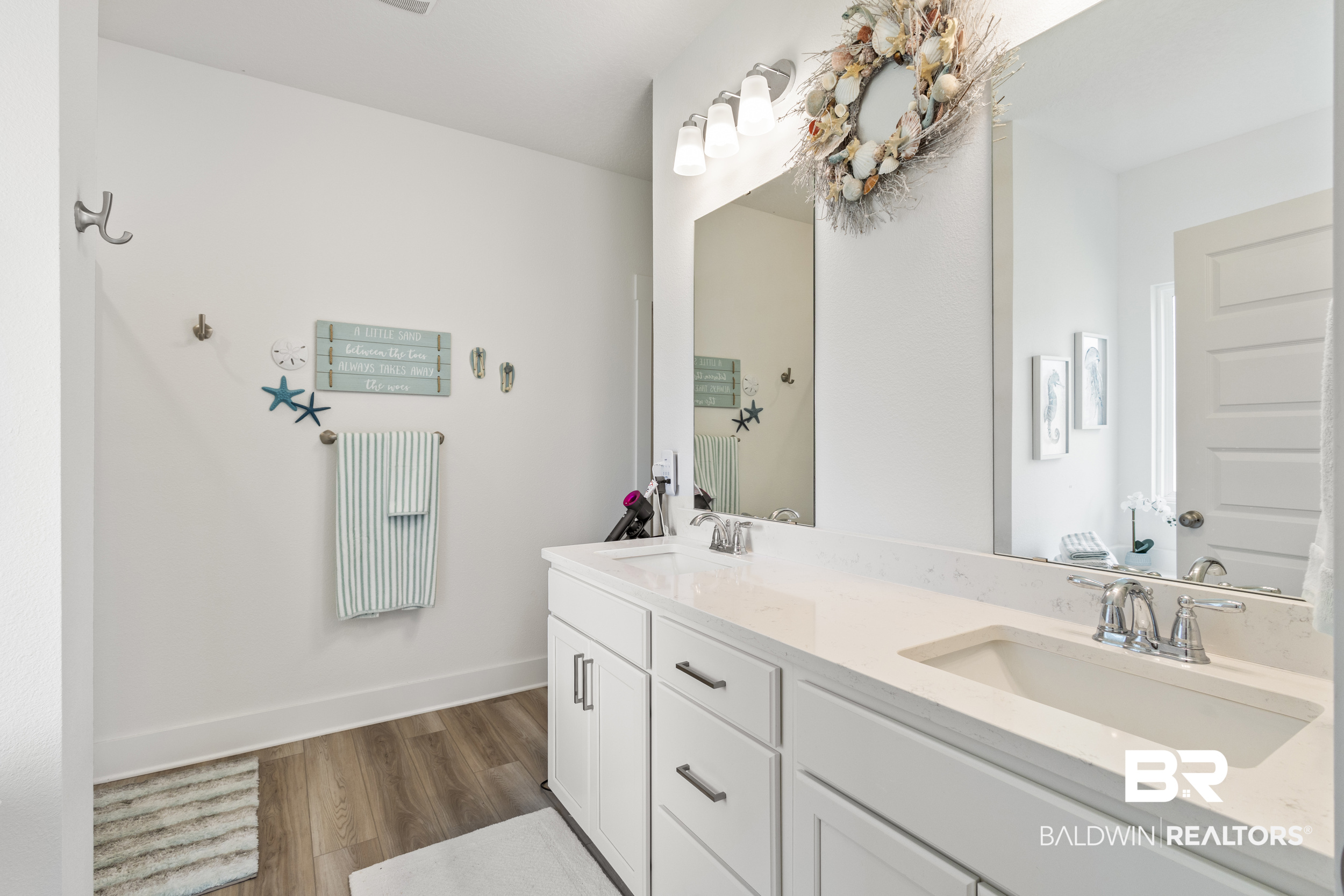 9843 Willet Way Foley, AL 36535 - Photo 16 of 35 Primary En-Suite