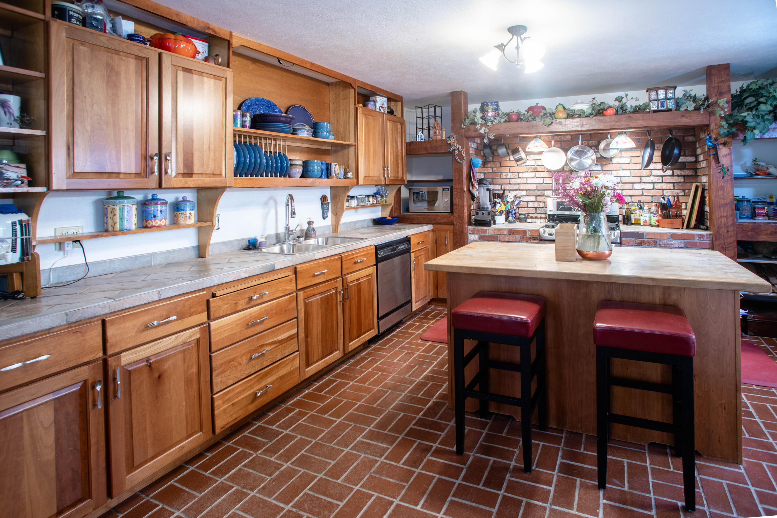 4099 Round Lake Road Klamath Falls, OR 97601 - Photo 10 of 50 4099 RdLk__051