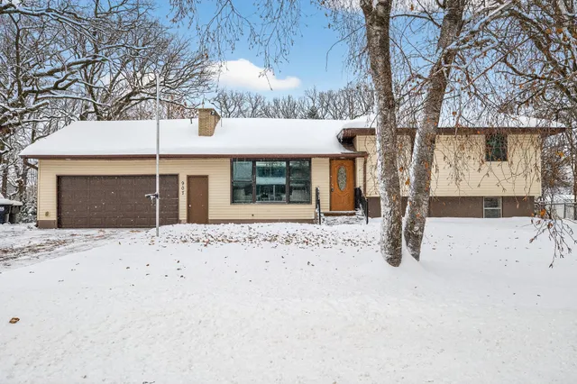 $349,900 | 907 40th Lane, Anoka, MN 55303