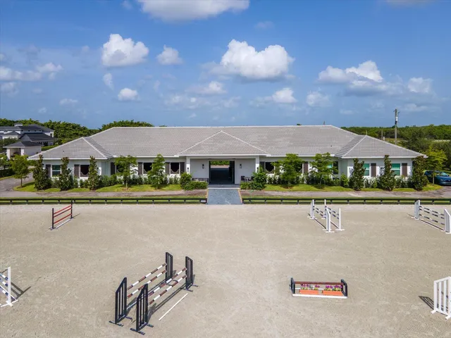 a view of a house with a big yard