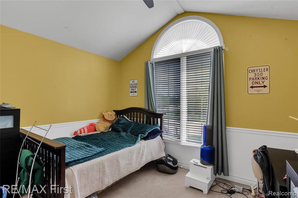 1012 Rochelle Park Drive Rochester Hills, MI 48309 - Photo 24 of 38