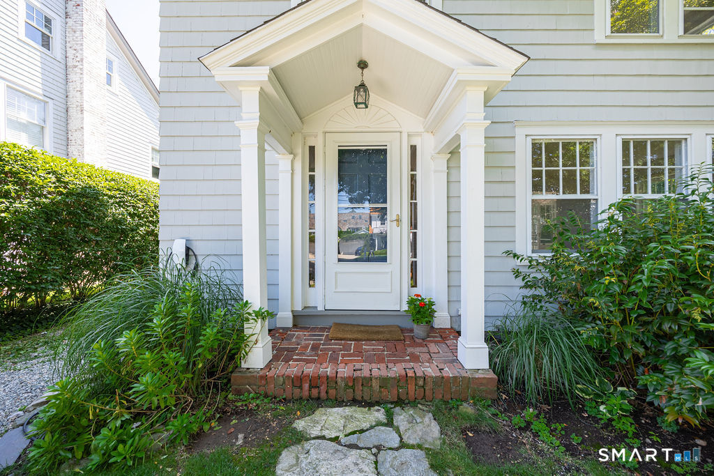 12 Roosevelt Road Westport, CT 06880 - Photo 2 of 25 Gallery Image 2