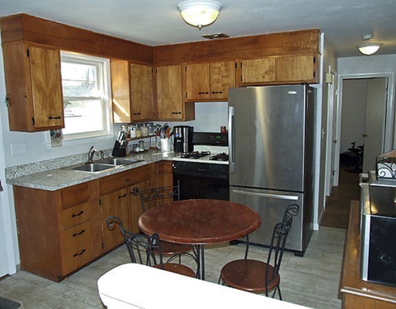 28 Kenberma Road Worcester, MA 01604 - Photo 7 of 19 Gallery Image 7