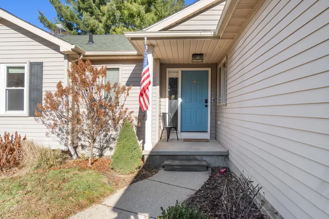 $310,000 | 4528 Spinnaker Lane, Pleasant Lake, MI 49272