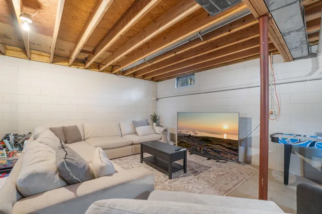 $310,000 | 4528 Spinnaker Lane, Pleasant Lake, MI 49272