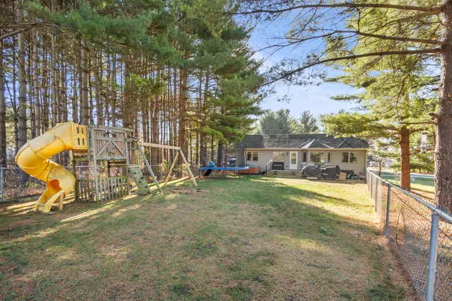 $310,000 | 4528 Spinnaker Lane, Pleasant Lake, MI 49272