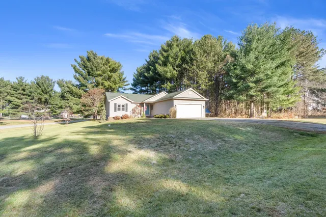 $310,000 | 4528 Spinnaker Lane, Pleasant Lake, MI 49272