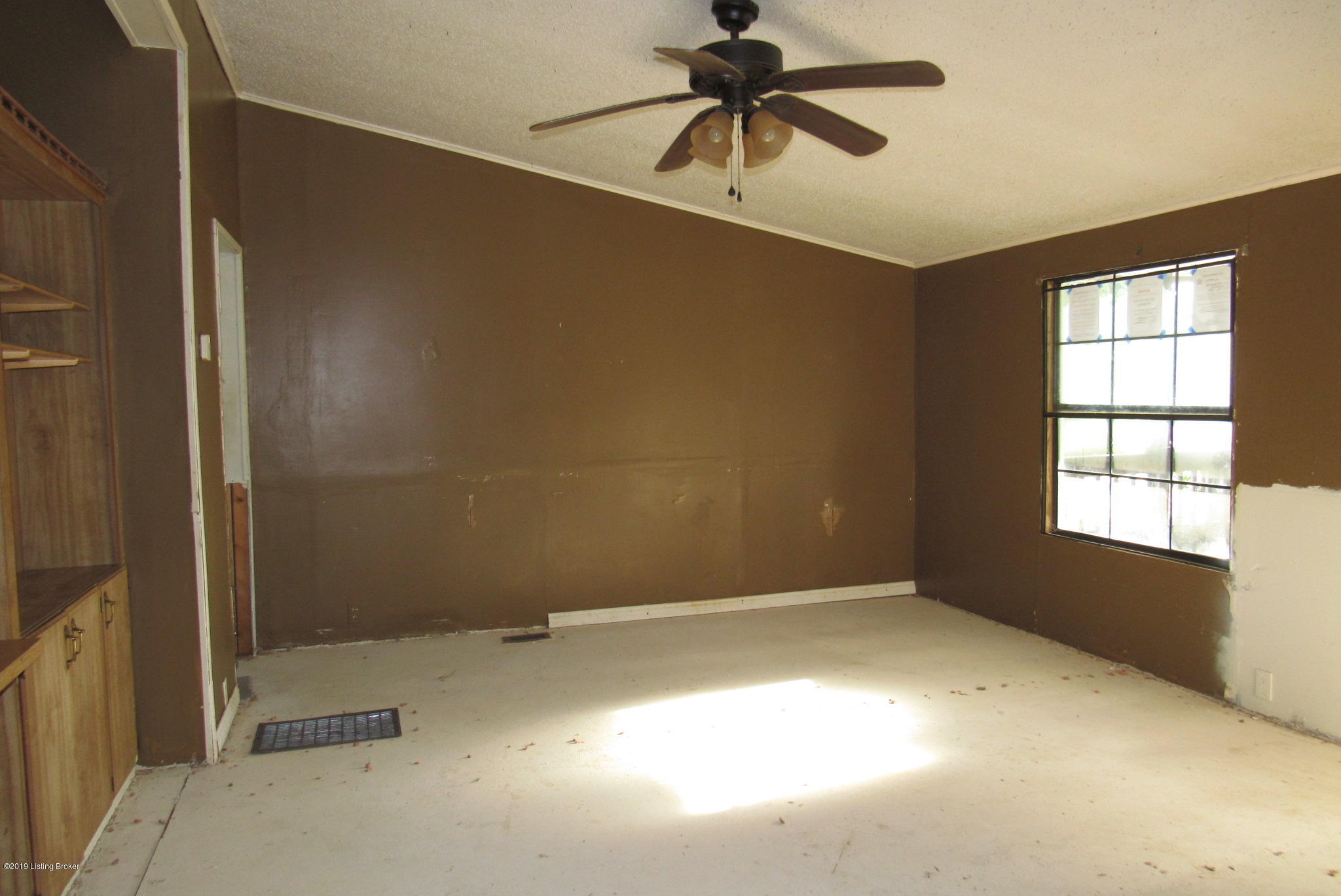 178 Carter Road Leitchfield, KY 42754 - Photo 11 of 12 living
