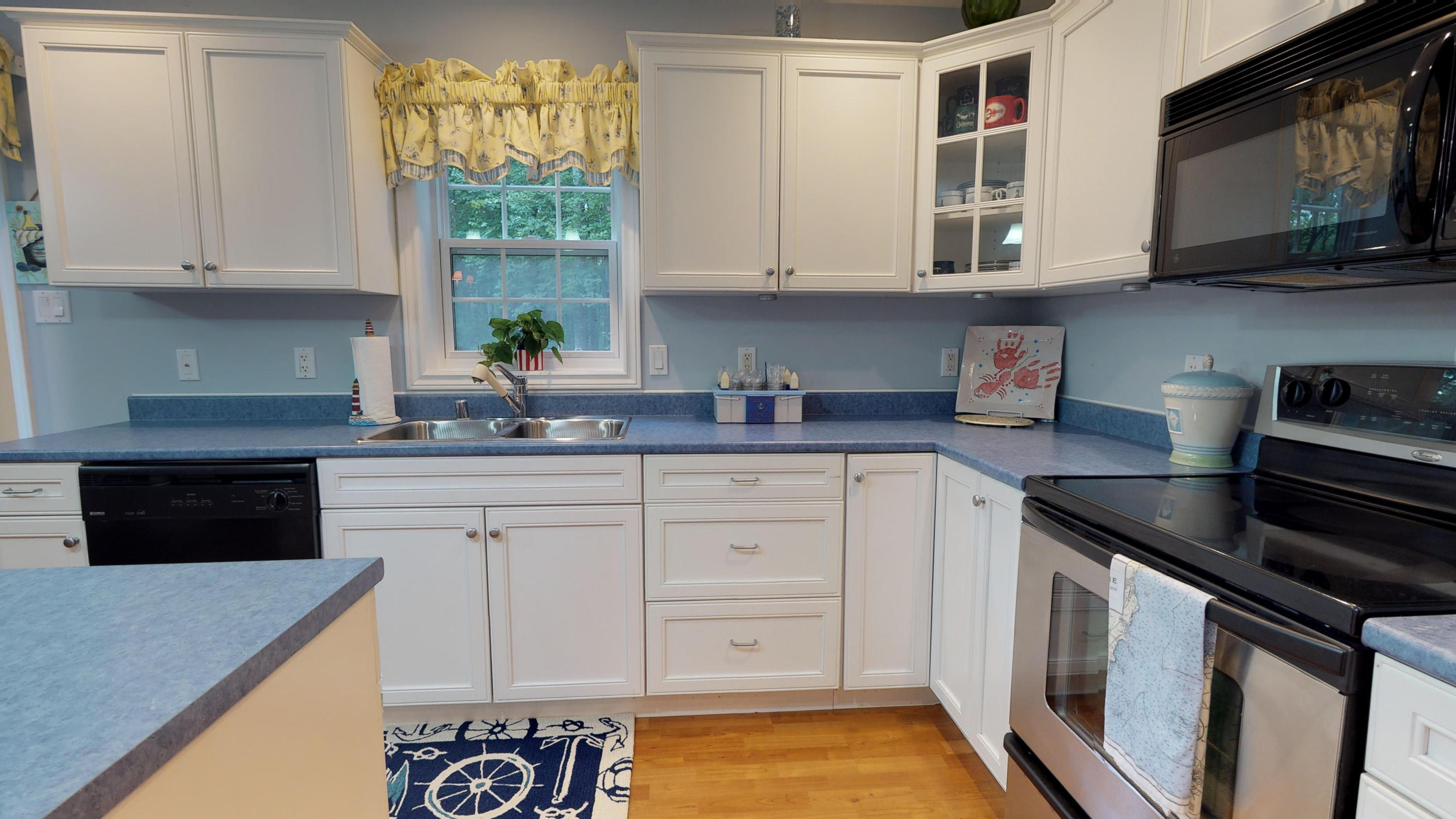 36 Ferncroft Road York, ME 03909 - Photo 19 of 49 Kitchen