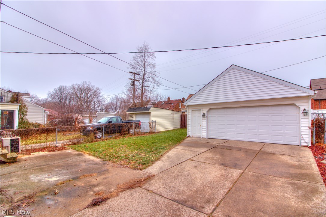 2404 Ralph Avenue Cleveland, OH 44109 - Photo 25 of 28 Gallery Image 25