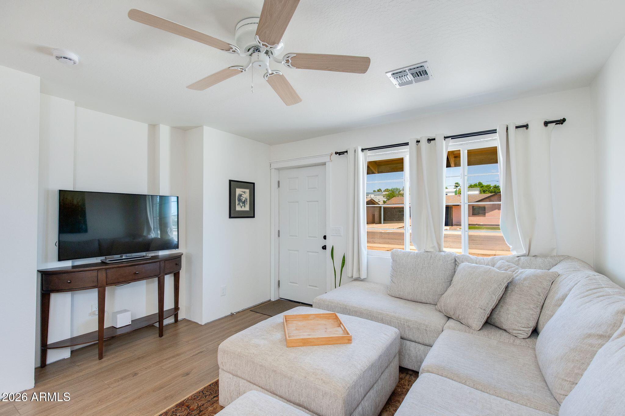 1131 West Romo Jones Street Tempe, AZ 85281 - Photo 7 of 26 10-Romo Jones