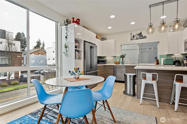 $3,500 | 6500 34th Avenue Southwest, Seattle, WA 98126