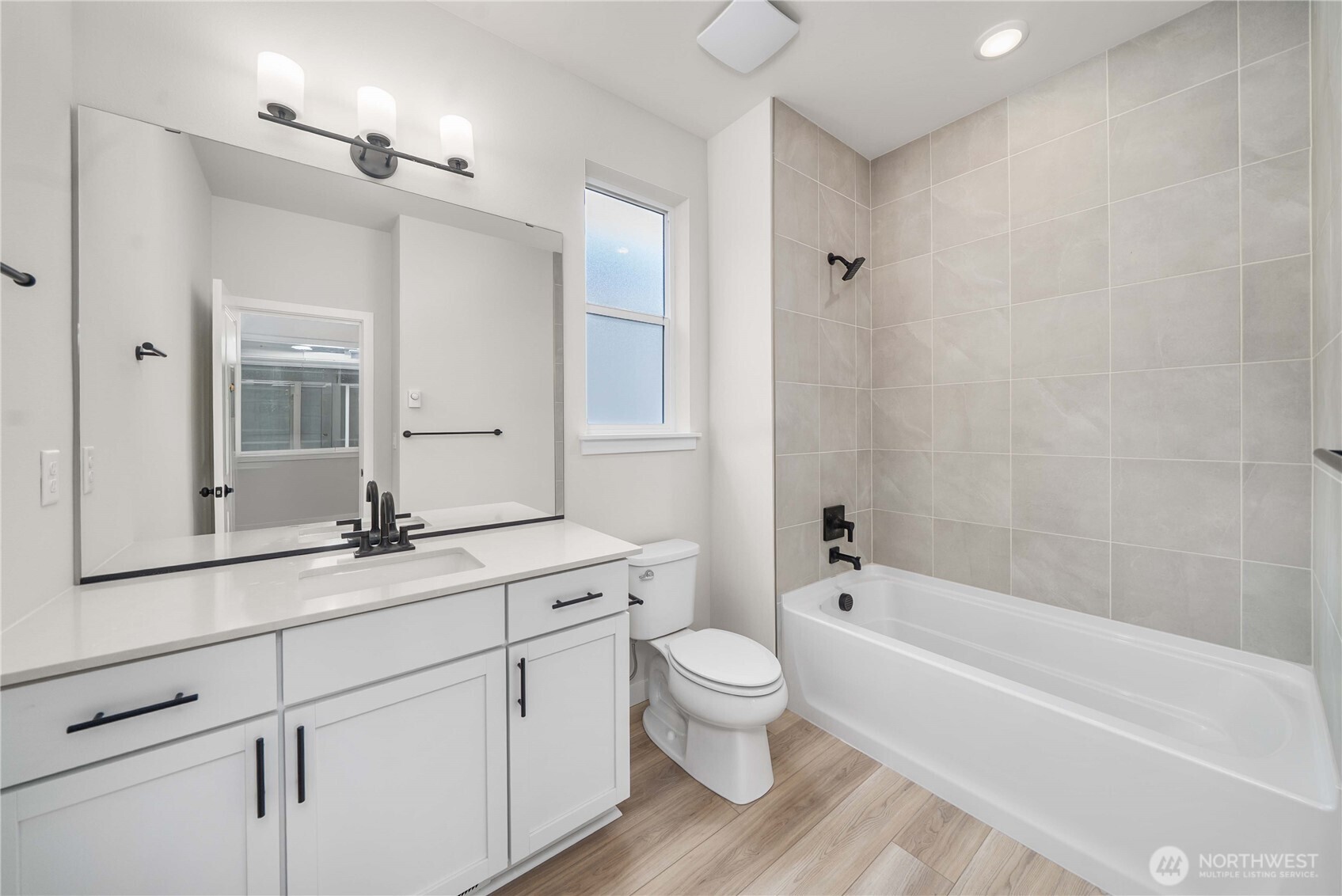 4033 Aberdeen Way Northeast Renton, WA 98056 - Photo 18 of 34