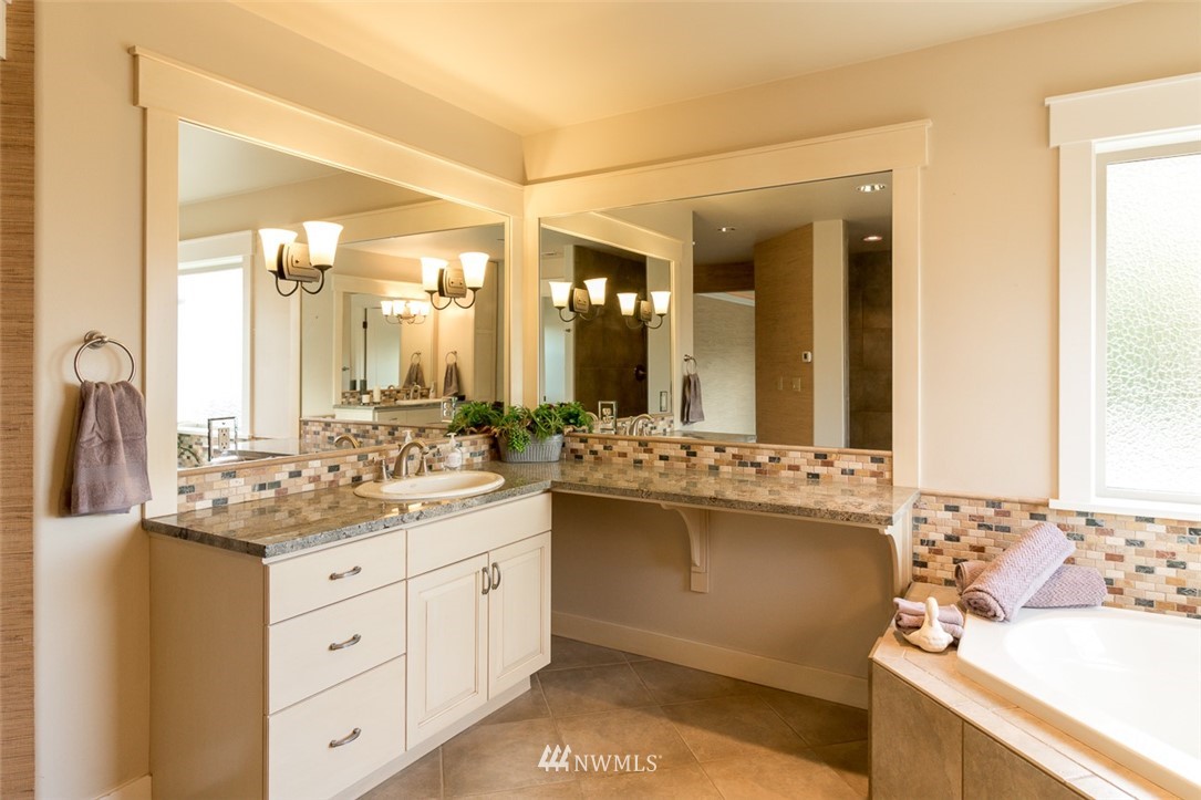 34132 Southeast David Powell Road Fall City, WA 98024 - Photo 14 of 25 Gallery Image 14